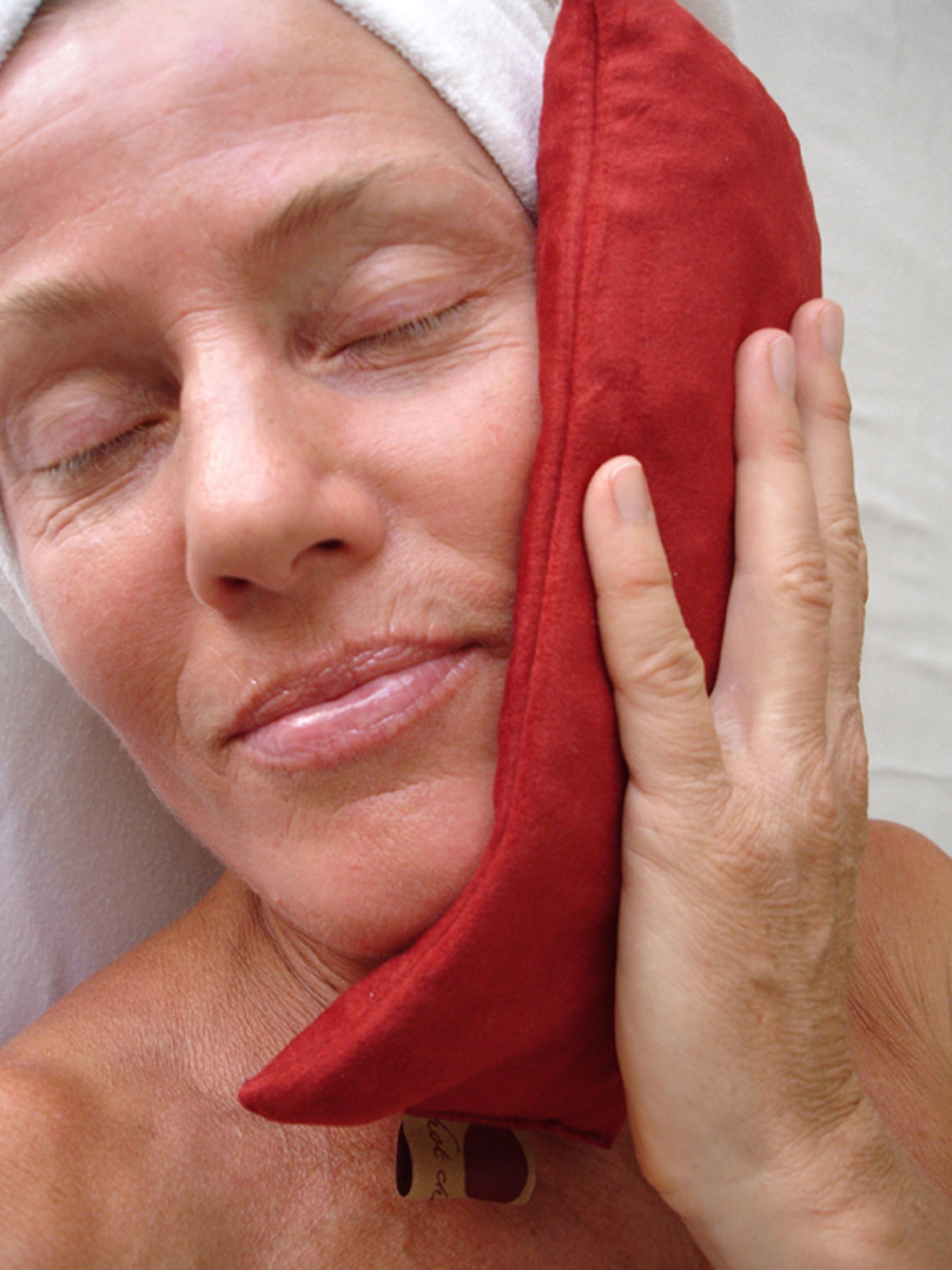 Eye Pillow in Plush Red Ultra-Suede-3