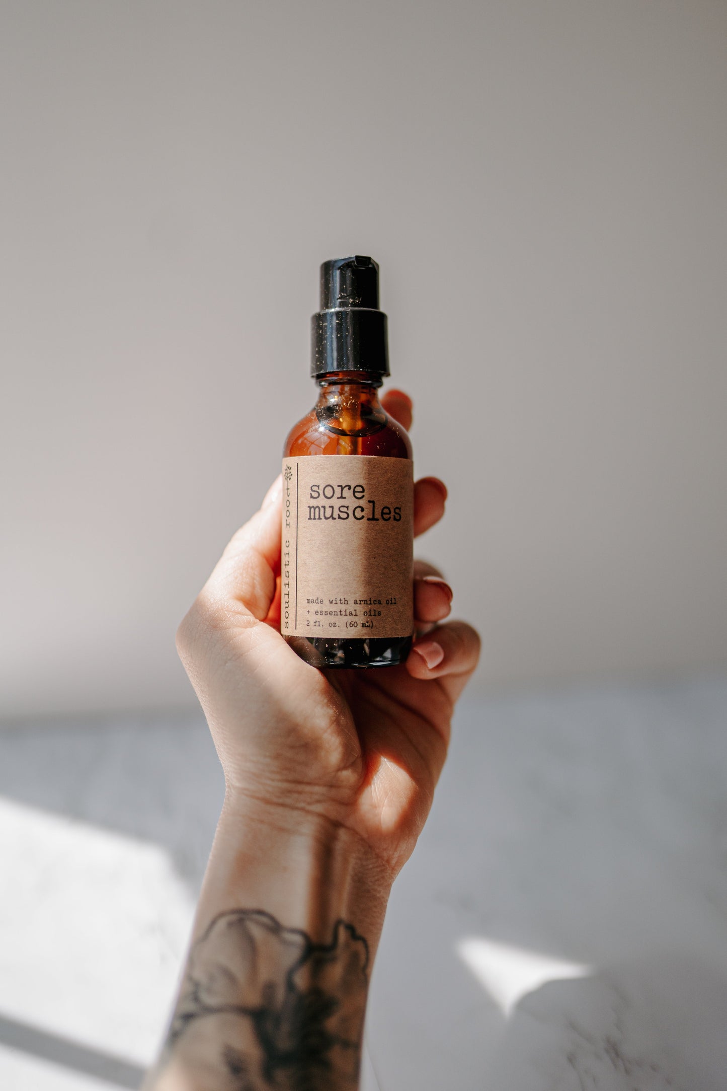Cooling body balm for shoulders and legs
